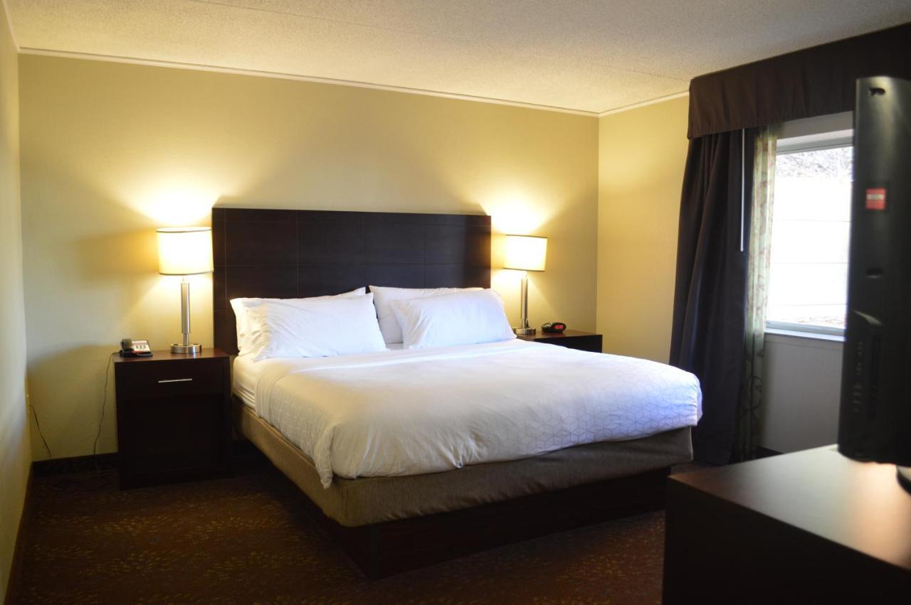 Holiday Inn Express Hotel & Suites Pittsburgh Airport By Ihg Robinson Township Zewnętrze zdjęcie
