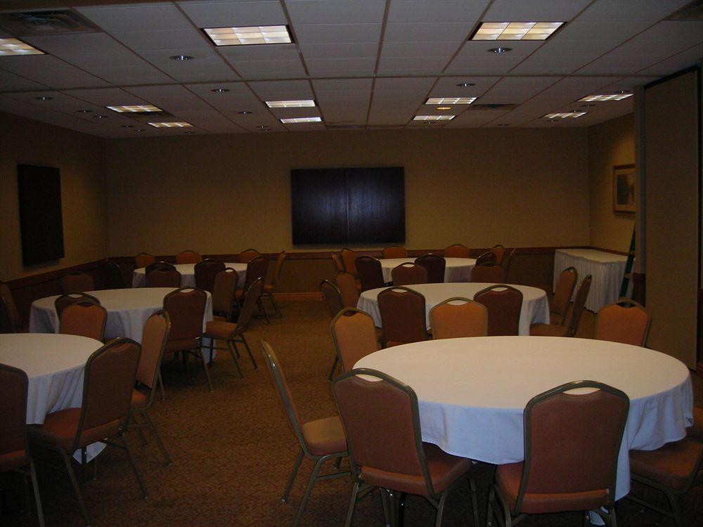 Holiday Inn Express Hotel & Suites Pittsburgh Airport By Ihg Robinson Township Udogodnienia zdjęcie