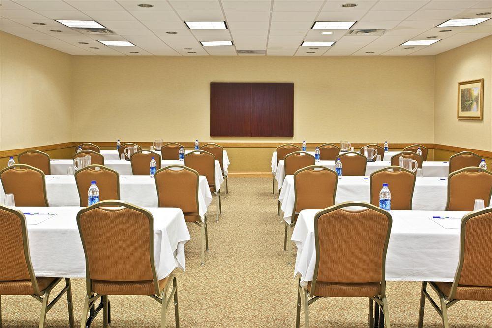 Holiday Inn Express Hotel & Suites Pittsburgh Airport By Ihg Robinson Township Udogodnienia zdjęcie