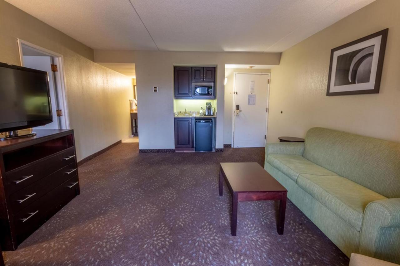 Holiday Inn Express Hotel & Suites Pittsburgh Airport By Ihg Robinson Township Zewnętrze zdjęcie