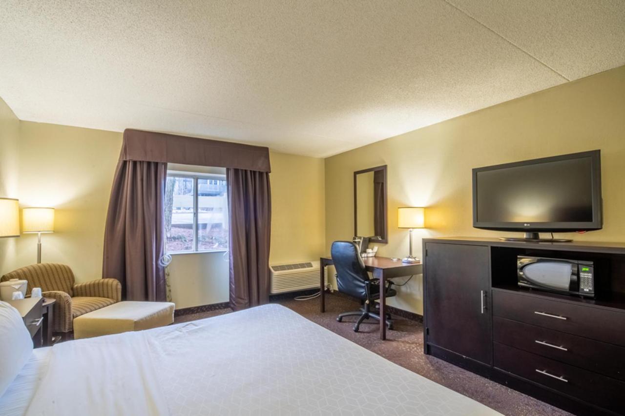 Holiday Inn Express Hotel & Suites Pittsburgh Airport By Ihg Robinson Township Zewnętrze zdjęcie