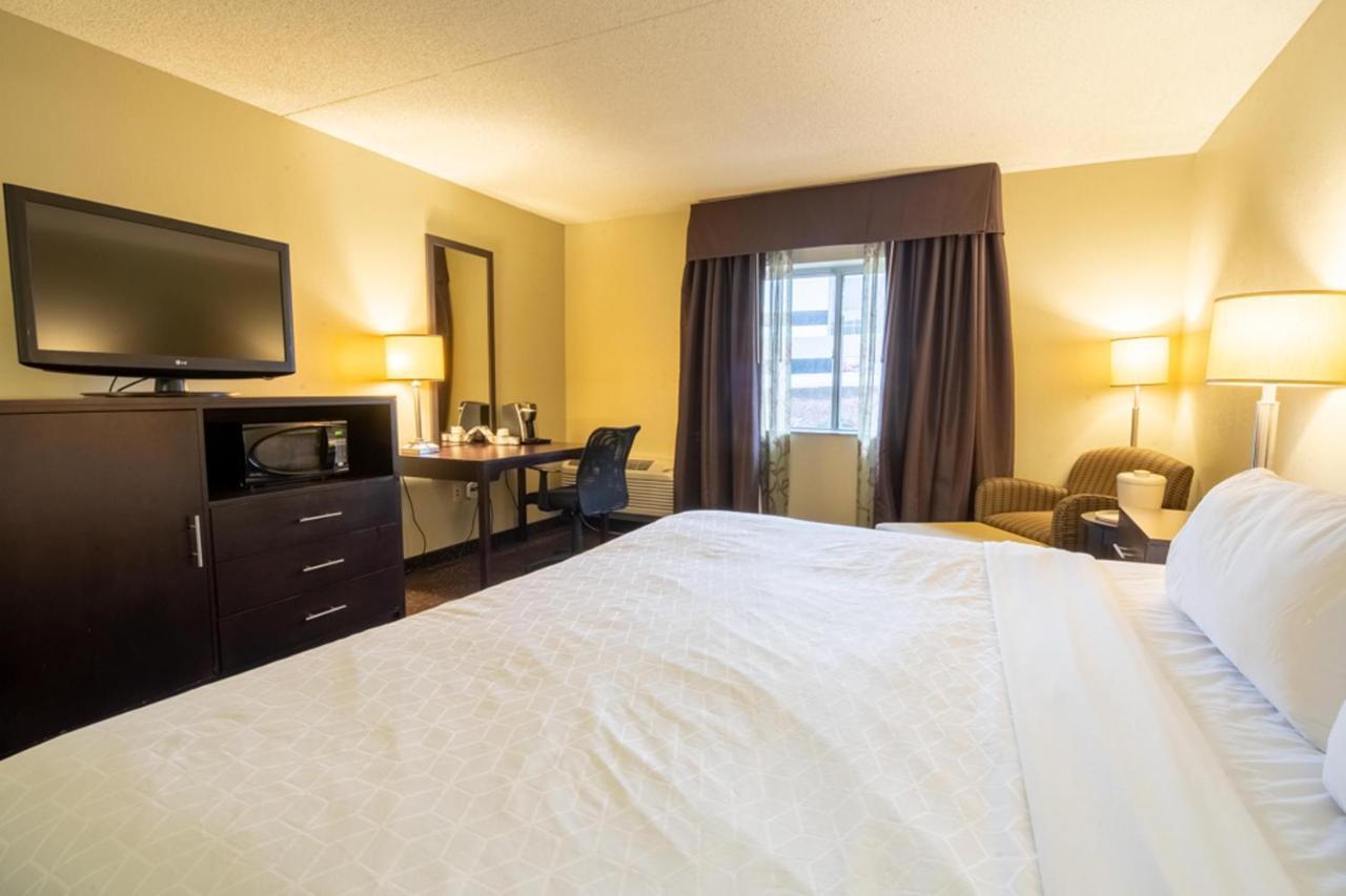 Holiday Inn Express Hotel & Suites Pittsburgh Airport By Ihg Robinson Township Zewnętrze zdjęcie