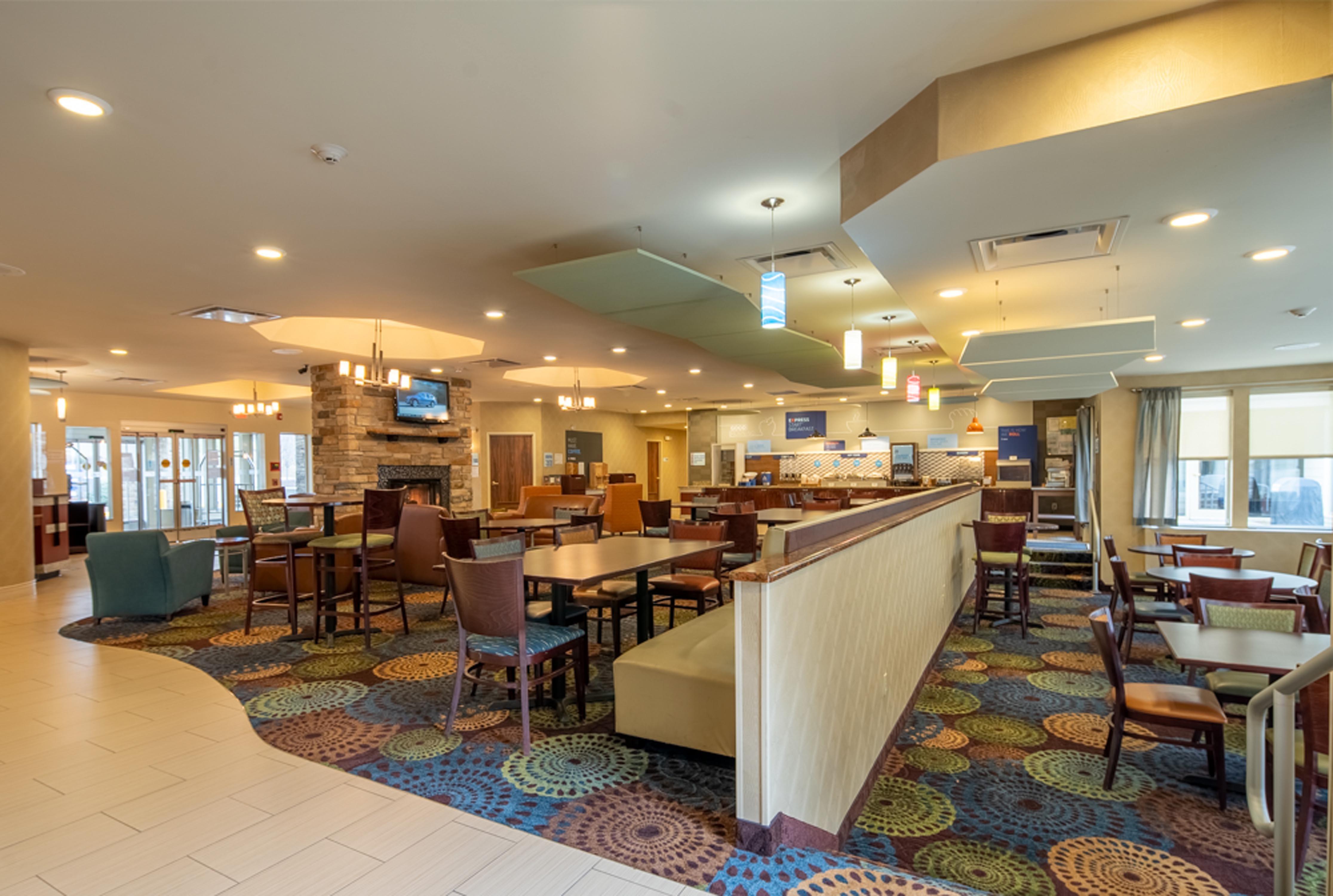 Holiday Inn Express Hotel & Suites Pittsburgh Airport By Ihg Robinson Township Zewnętrze zdjęcie