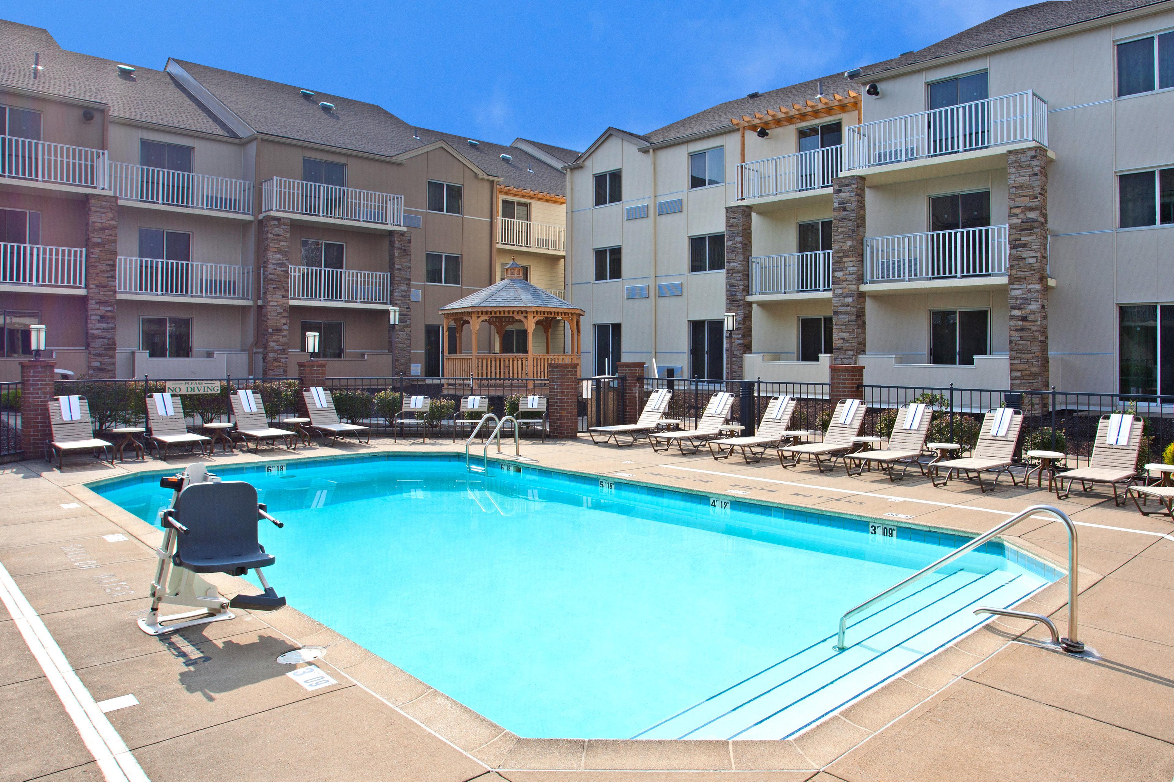 Holiday Inn Express Hotel & Suites Pittsburgh Airport By Ihg Robinson Township Zewnętrze zdjęcie