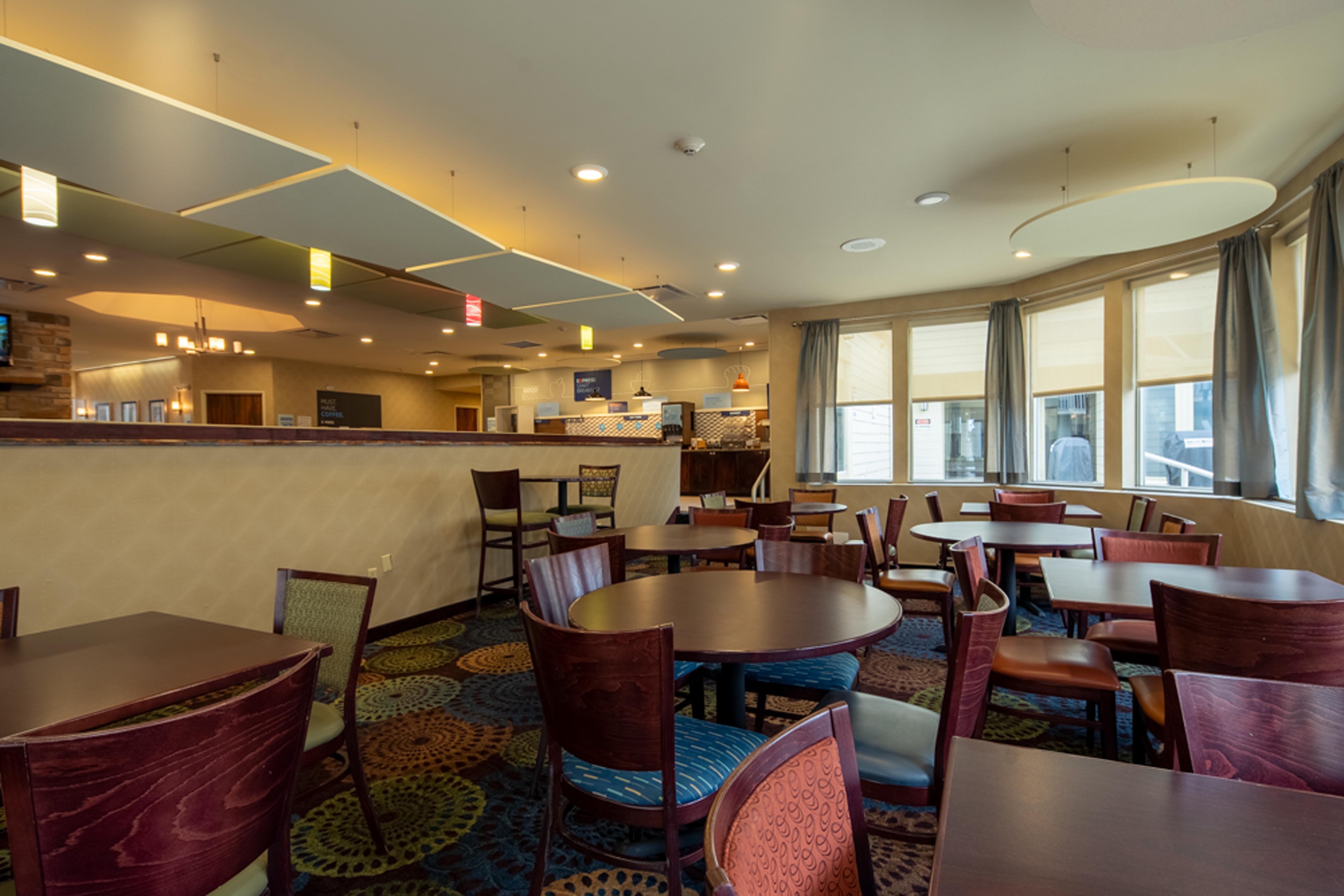 Holiday Inn Express Hotel & Suites Pittsburgh Airport By Ihg Robinson Township Zewnętrze zdjęcie
