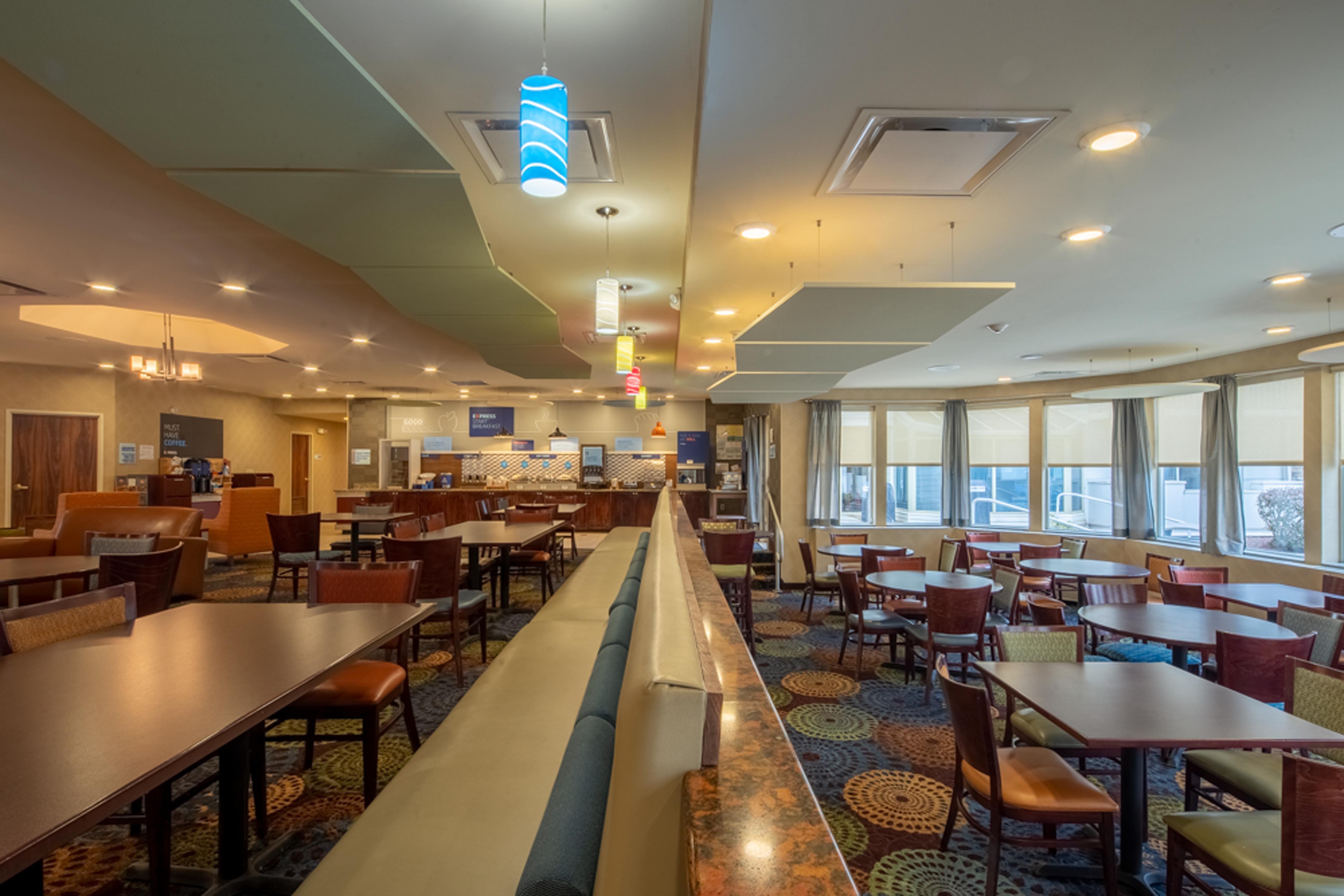 Holiday Inn Express Hotel & Suites Pittsburgh Airport By Ihg Robinson Township Zewnętrze zdjęcie